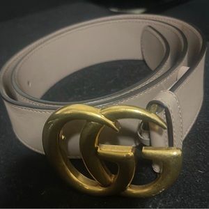 Gucci belt with gold buckle size 85.34